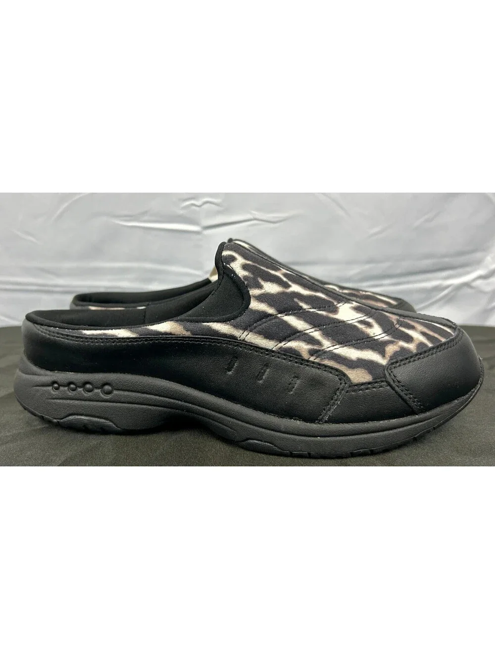 Easy Spirit Women's Size 8W Leopard Print Slip-On Mules Clogs